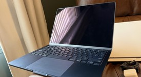 Mint
													MacBook Air 2025 (M4) - 13" - Apple M4, Midnight, 512 GB, 16 GB, photo 3 of 12