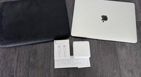 Fair
													MacBook Pro 2016 (With Touch Bar) - 13" - Silver, 256 GB, 8 GB, photo 1 of 8
