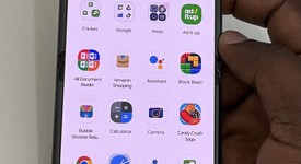 Good
													Motorola Razr (2023) - Cricket, Sage, 128 GB, 8 GB, photo 3 of 18