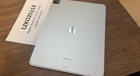 Good
													Apple iPad Pro 12.9" 6th Gen 2022 - Unlocked, Silver, 128 GB, photo 4 of 4