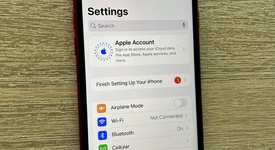 Good
													Apple iPhone SE 3rd Gen 2022 - Unlocked, Red, 128 GB, A2595, photo 4 of 9