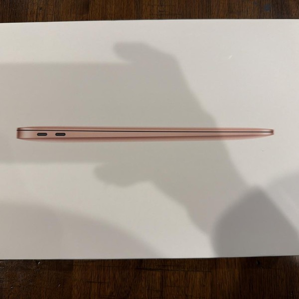 MacBook Air 2020 - 13 inch - 128 GB, Gold, 8 GB, Apple M1