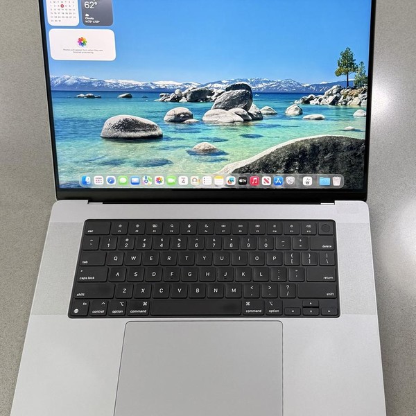 MacBook Pro 2021 - 16 inch - 512 GB, Gray, 16 GB, Apple M1 Pro 10-core