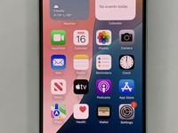 Apple iPhone 15