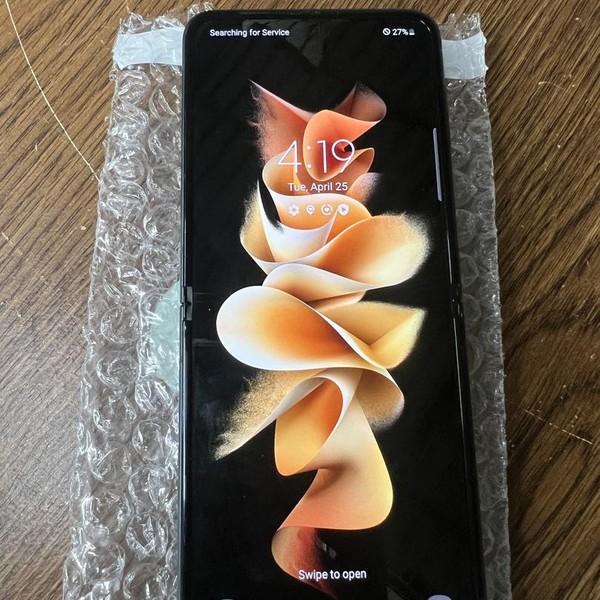 Samsung Galaxy Z Flip3 5G - Unlocked, 128 GB, Green, 8 GB, SM-F711U1