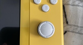 Mint
													Nintendo Switch Lite - Yellow, photo 4 of 9
