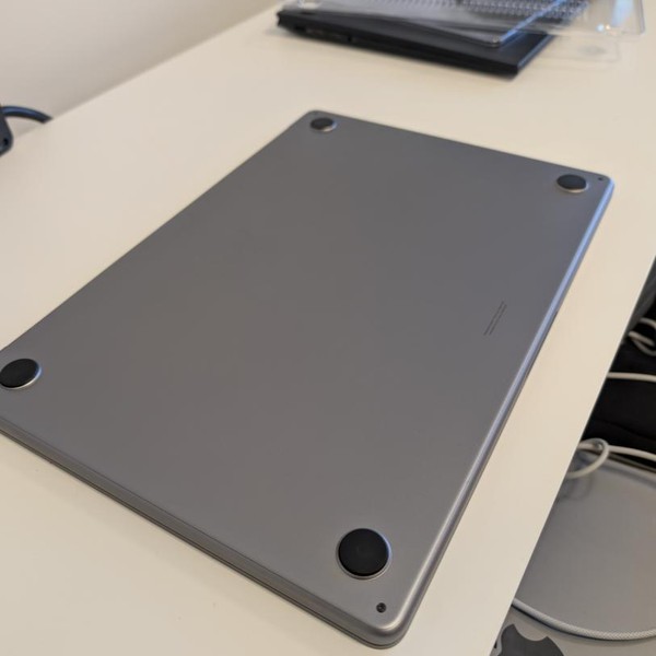 MacBook Air 2023 (M2) - 15 inch - 512 GB, Gray, 16 GB, Apple M2