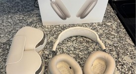 Used
													Apple AirPods Max USB-C - Starlight, photo 2 of 4