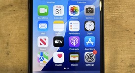 Fair
													Apple iPhone SE 3rd Gen 2022 - T-Mobile, Midnight, 64 GB, A2595, photo 1 of 10