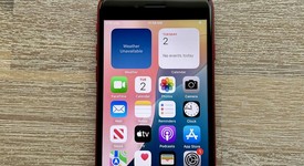 Good
													Apple iPhone SE 3rd Gen 2022 - Unlocked, Red, 128 GB, A2595, photo 2 of 9