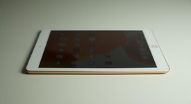 Mint
													Apple iPad 6th Gen - Unlocked, Gold, 32 GB, A1954, photo 5 of 6