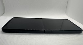 Fair
													Samsung Galaxy Z Flip3 5G - Unlocked, Black, 128 GB, 8 GB, SM-F711U1, photo 3 of 3