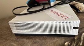 Good
													Xbox One S (2016) - White, 500 GB, photo 3 of 5