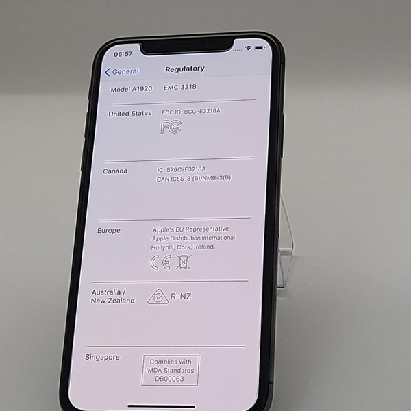 Apple iPhone Xs - Unlocked, 64 GB, Gray, A1920
