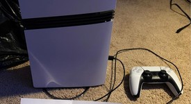 Mint
													PlayStation 5 Pro (2024) - White, 2 TB, photo 2 of 8