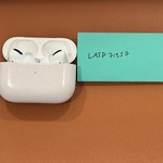 Used Apple AirPods Pro - Wireless Case