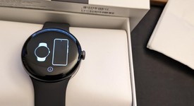 Mint
													Google Pixel Watch - Unlocked, Black, LTE, photo 4 of 5