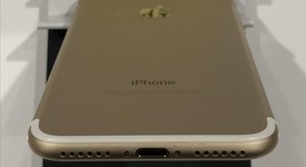Good
													Apple iPhone 7 - AT&T, Gold, 32 GB, A1778, photo 6 of 6