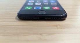 Good
													Apple iPhone SE 3rd Gen 2022 - Unlocked, Midnight, 128 GB, A2595, photo 3 of 14