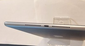 Mint
													Apple iPad 6th Gen - Wi-Fi, Gray, 32 GB, A1893, photo 2 of 6