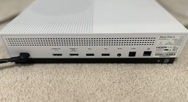 Mint
													Xbox One S (2016) - White, 1 TB, All Digital Edition, photo 4 of 6