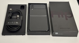 Good
													Samsung Galaxy Z Flip4 5G - Unlocked, Graphite, 128 GB, 8 GB, SM-F721U1, photo 1 of 5