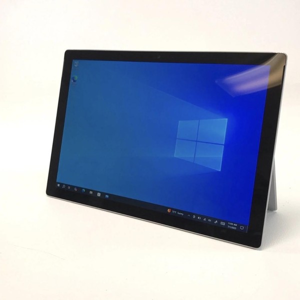 Microsoft Surface Pro 5 (2017) - Wi-Fi, 256 GB, Silver, 8 GB