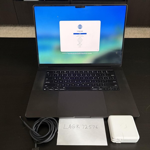 MacBook Pro Late 2023 (M3) - 16 inch - 512 GB, Black, 36 GB, Apple M3 Max 14-core, 30-core GPU