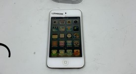 Good
													Apple iPod Touch 4th Gen - Wi-Fi, White, 16 GB, photo 1 of 9