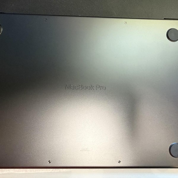 MacBook Pro 2024 - 14 inch - 512 GB, Space Black, 16 GB, Apple M4