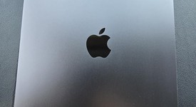 Mint
													Apple iPad Pro 11" (M4) 2024 - Unlocked, Black, 512 GB, 8 GB, A2837, Standard Glass, photo 4 of 11