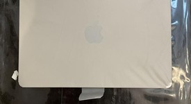 Mint
													MacBook Air 2025 (M4) - 13" - Apple M4, Starlight, 256 GB, 16 GB, photo 1 of 4