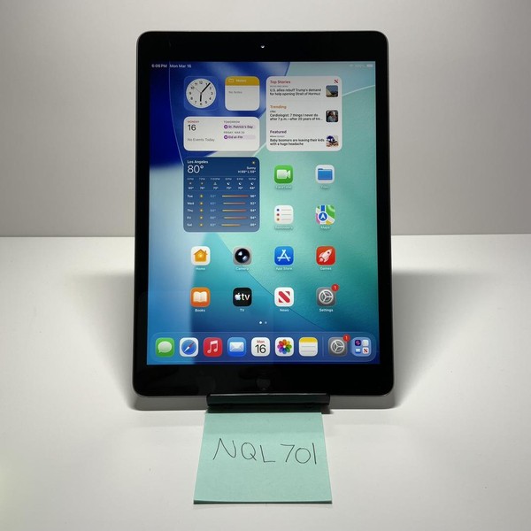 Apple iPad 8th Gen - Wi-Fi, 32 GB, Gray, A2270