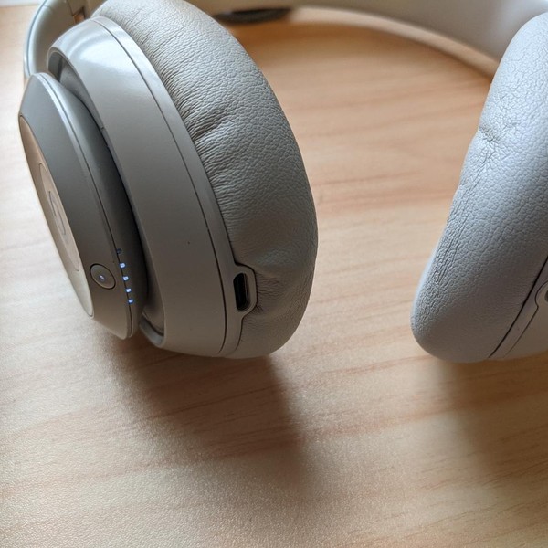 Beats Studio Pro - Sandstone