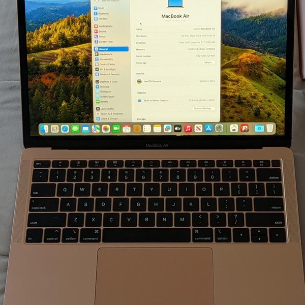 MacBook Air 2019 - 13 inch - 256 GB, Gold, 8 GB, Intel Core i5