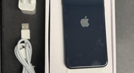 Good
													Apple iPhone SE 3rd Gen 2022 - Unlocked, Midnight, 128 GB, A2595, photo 2 of 3