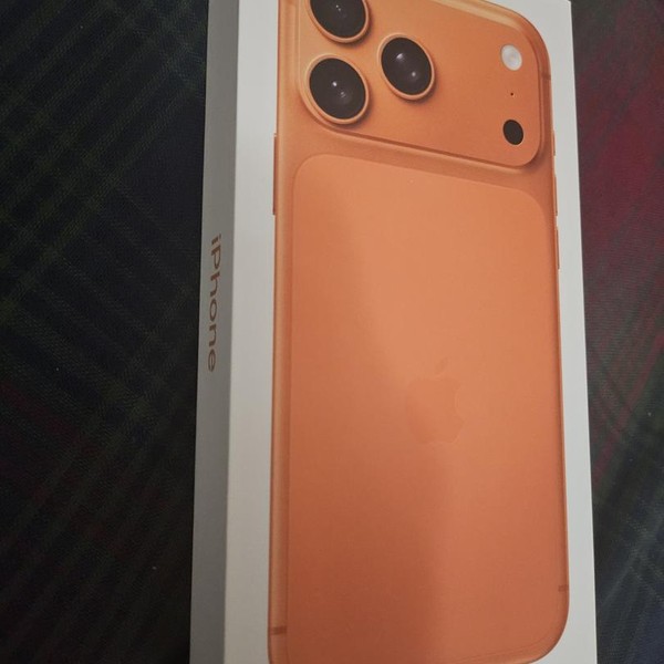 Apple iPhone 17 Pro Max - Unlocked, 256 GB, Cosmic Orange, A3257