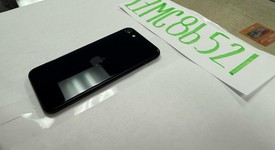 Mint
													Apple iPhone SE 3rd Gen 2022 - Unlocked, Midnight, 64 GB, A2595, photo 4 of 8