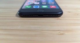 Good
													Apple iPhone SE 3rd Gen 2022 - Unlocked, Midnight, 64 GB, A2595, photo 3 of 13