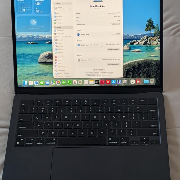 MacBook Air 2022 (M2) - 13 inch - 256 GB, Midnight, 8 GB, Apple M2