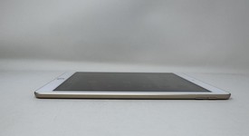 Fair
													Apple iPad 5th Gen - Wi-Fi, Gold, 32 GB, A1822, photo 6 of 6