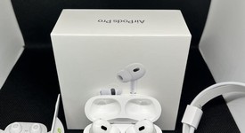 Used
													Apple AirPods Pro 2 - Lightning, photo 1 of 2
