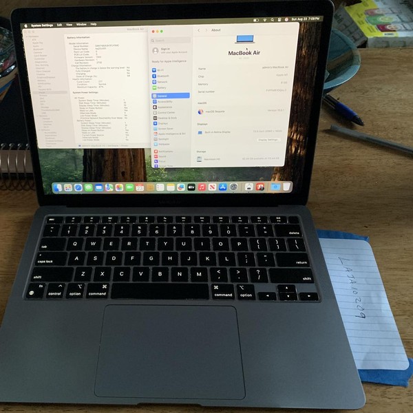 MacBook Air 2020 - 13 inch - 128 GB, Gray, 8 GB, Apple M1