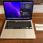 Good MacBook Pro 2020 - 13 inch - 256 GB, Silver, 8 GB, Intel Core i5