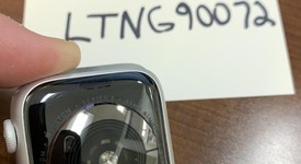 Mint
													Apple Watch Series 4 44mm - AT&T, Silver, A1976 - Cellular, Aluminum, photo 4 of 12