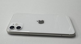 Mint
													Apple iPhone 11 - Unlocked, White, 64 GB, A2111, photo 4 of 8