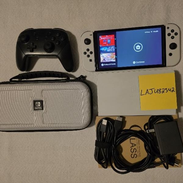 Nintendo Switch - OLED - 64 GB, White
