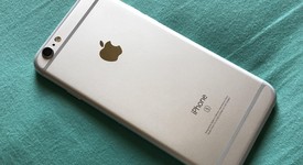 Mint
													Apple iPhone 6S - Unlocked, Silver, 32 GB, A1633, photo 4 of 8