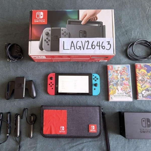 Nintendo Switch - 32 GB, Red & Blue