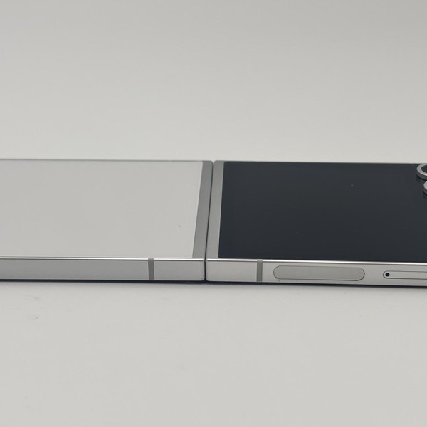 Samsung Galaxy Z Flip6 - T-Mobile, 256 GB, White, 12 GB, SM-F741U